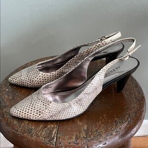 Alfani Kitten Heel Snakeskin Slingback Pumps Size:8M